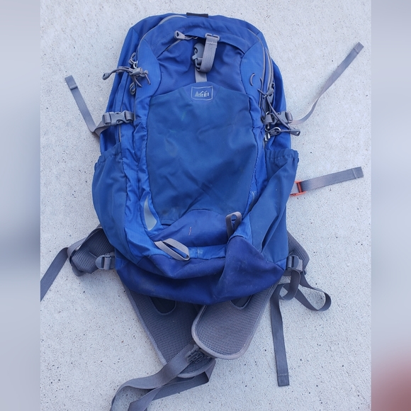 REI Bags Rei Venturi 3 Hiking Daypack Backpack Poshmark
